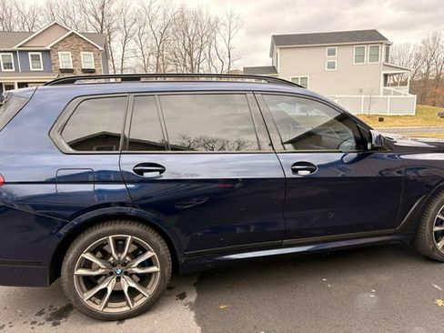 Used 2022 BMW X7 M50i image 4