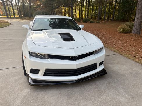 Used 2015 Chevrolet Camaro Z/28 image 2