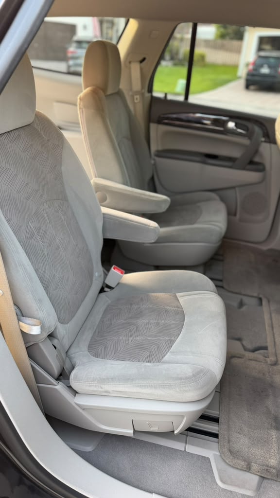 Used 2014 Buick Enclave Convenience FWD image 8