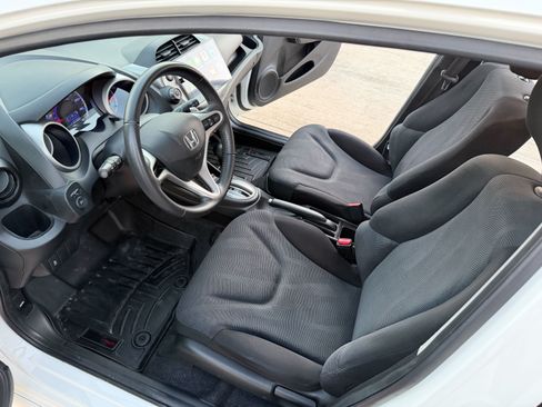 Used 2011 Honda Fit Sport image 12