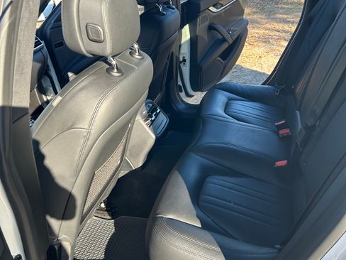 Used 2021 Maserati Ghibli image 9