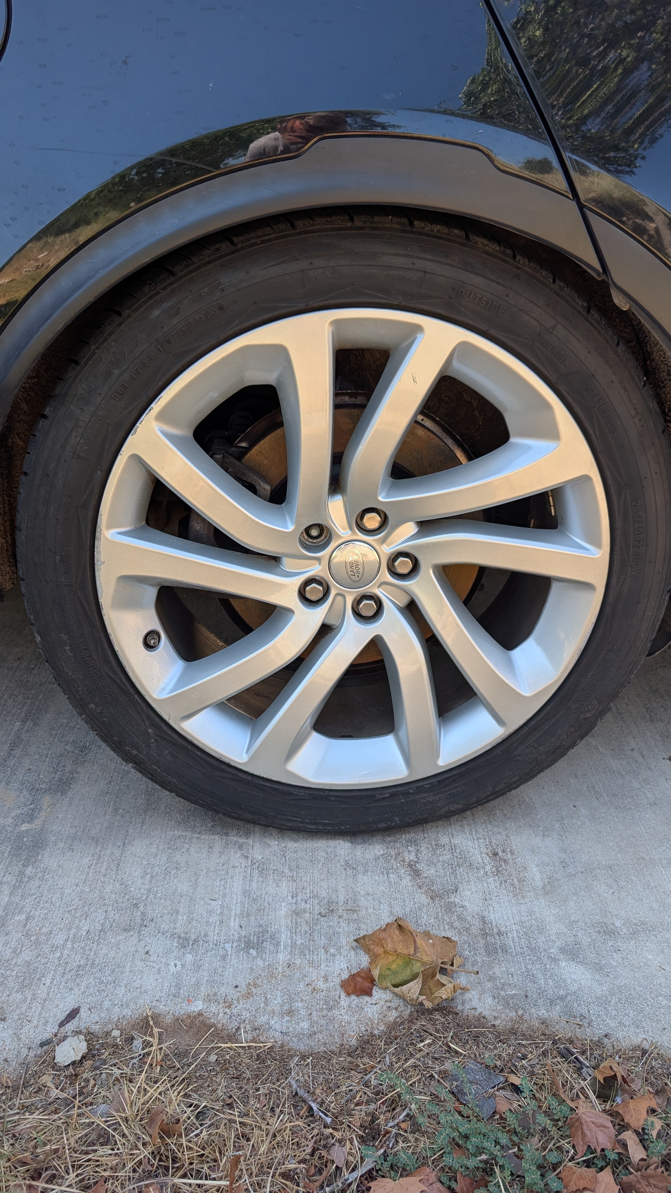 Used 2019 Land Rover Discovery HSE Luxury AWD/4WD image 4