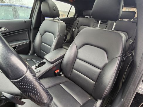 Used 2020 Mercedes-Benz GLA 250 4MATIC image 9