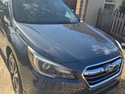 Used 2019 Subaru Outback 2.5i Limited w/ Popular Package #2 image 4