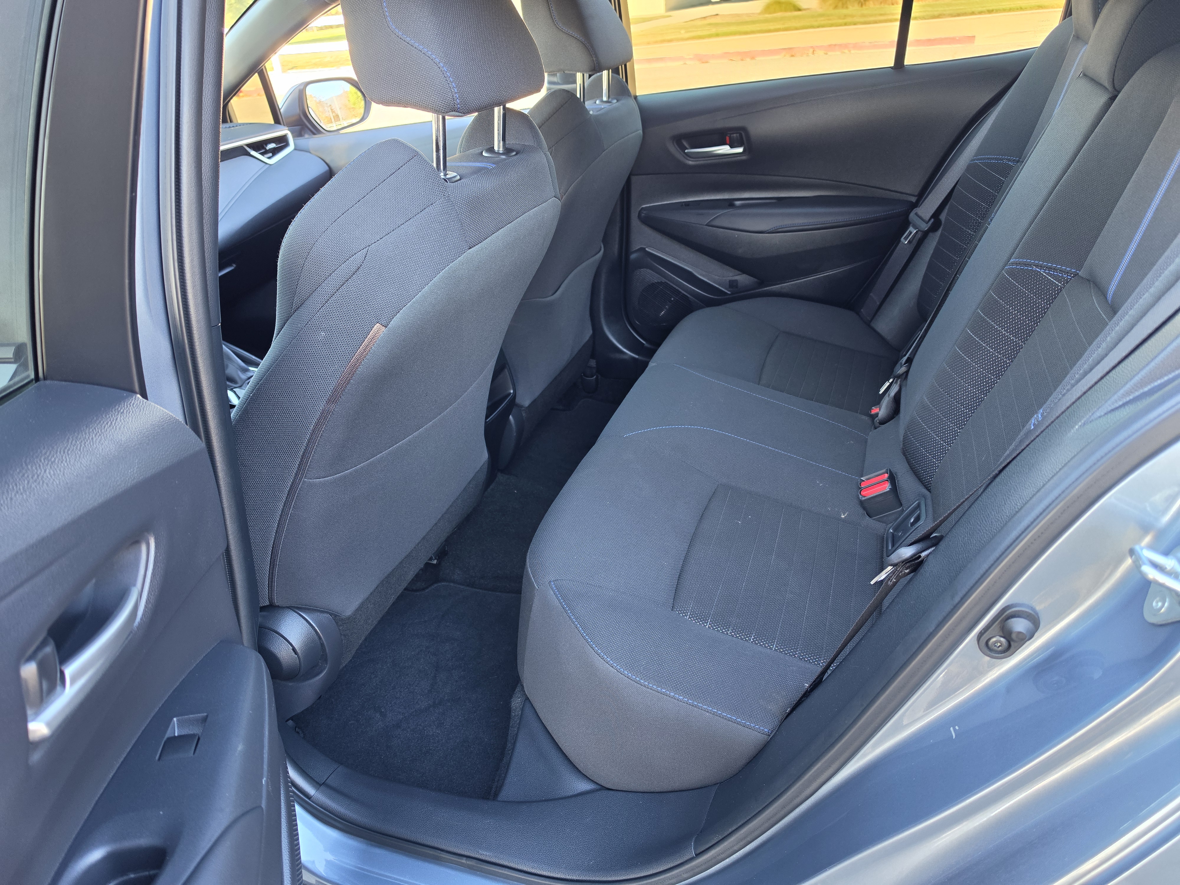Used 2020 Toyota Corolla SE w/ Carpet Mat Package (TMS) FWD image 8
