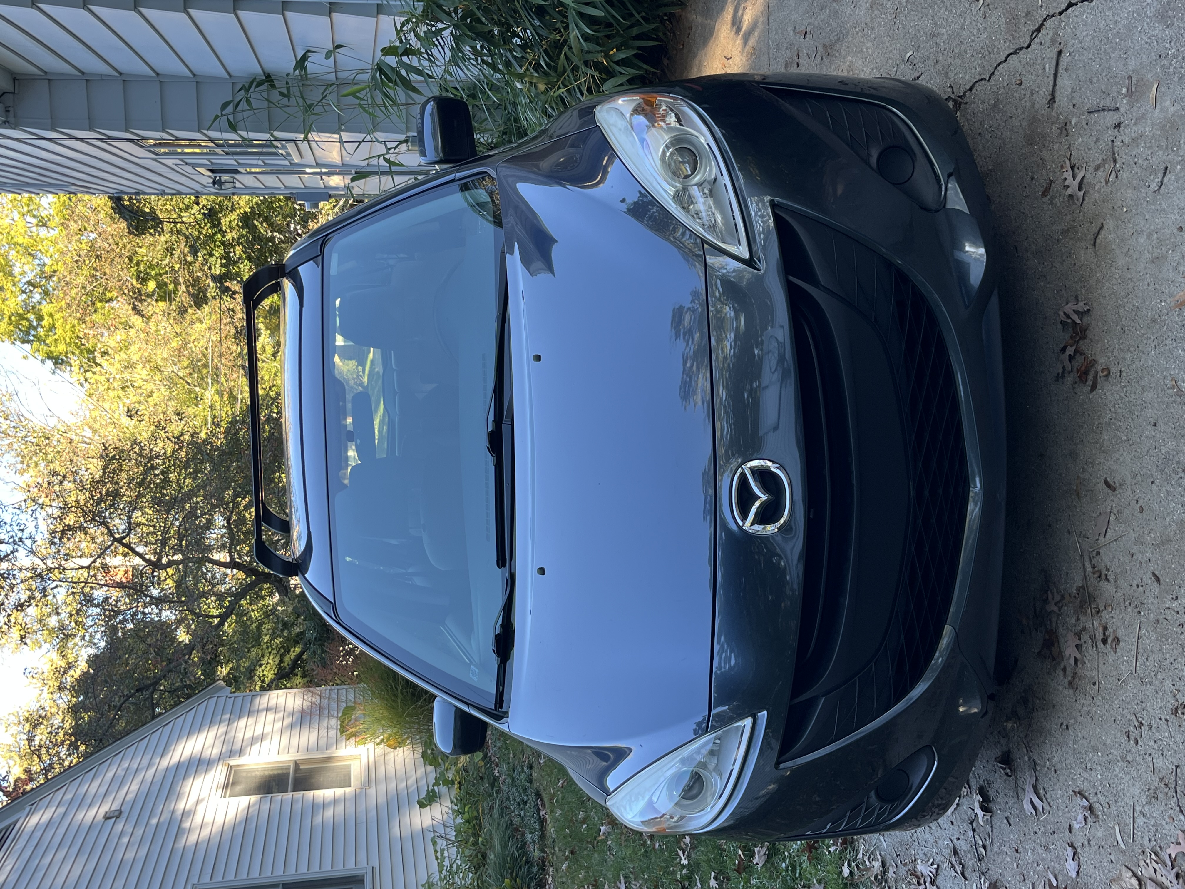 Used 2012 MAZDA MAZDA5 Sport FWD image 4