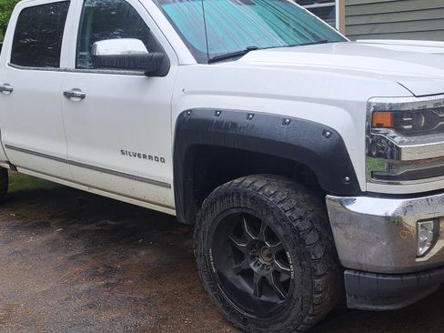 Used 2017 Chevrolet Silverado 1500 LTZ w/ Sport Package AWD/4WD image 4