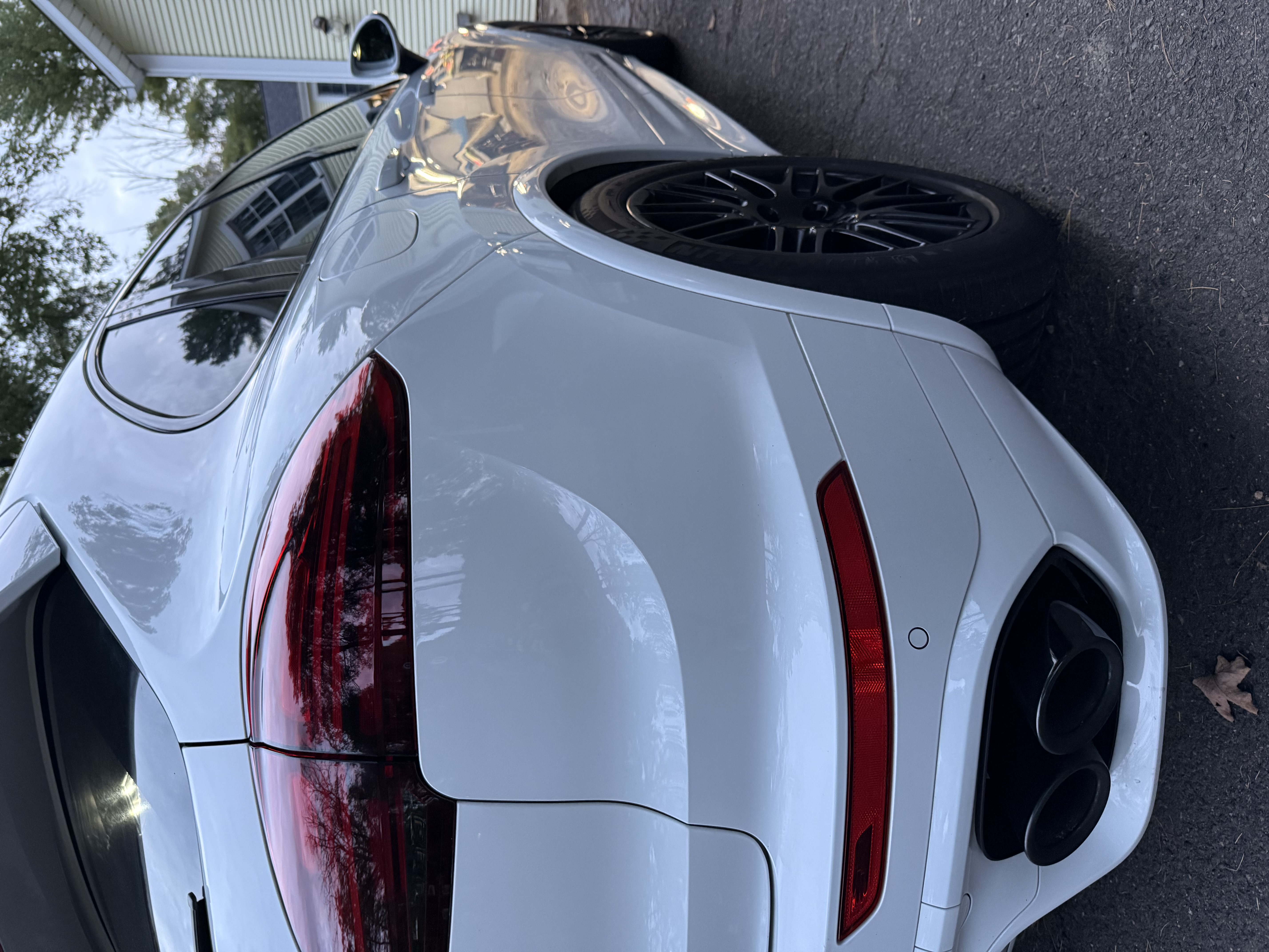 Used 2016 Porsche Cayenne GTS AWD/4WD image 13