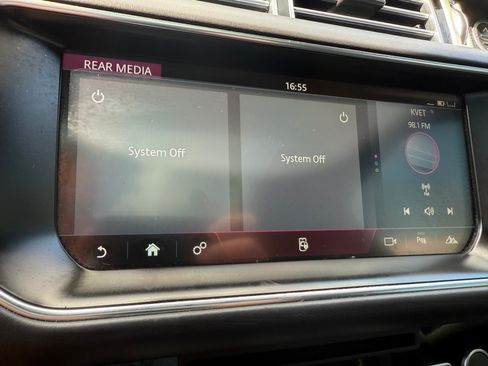 Used 2017 Land Rover Range Rover Long Wheelbase Supercharged image 24