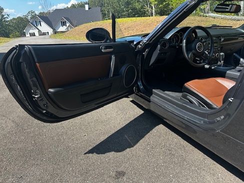 Used 2015 MAZDA MX-5 Miata Grand Touring w/ Premium Package image 62