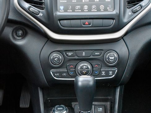 Used 2014 Jeep Cherokee Limited w/ Luxury Group image 15