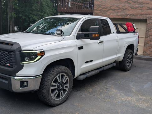 Used 2020 Toyota Tundra SR5 w/ TRD Off-Road Package AWD/4WD image 2