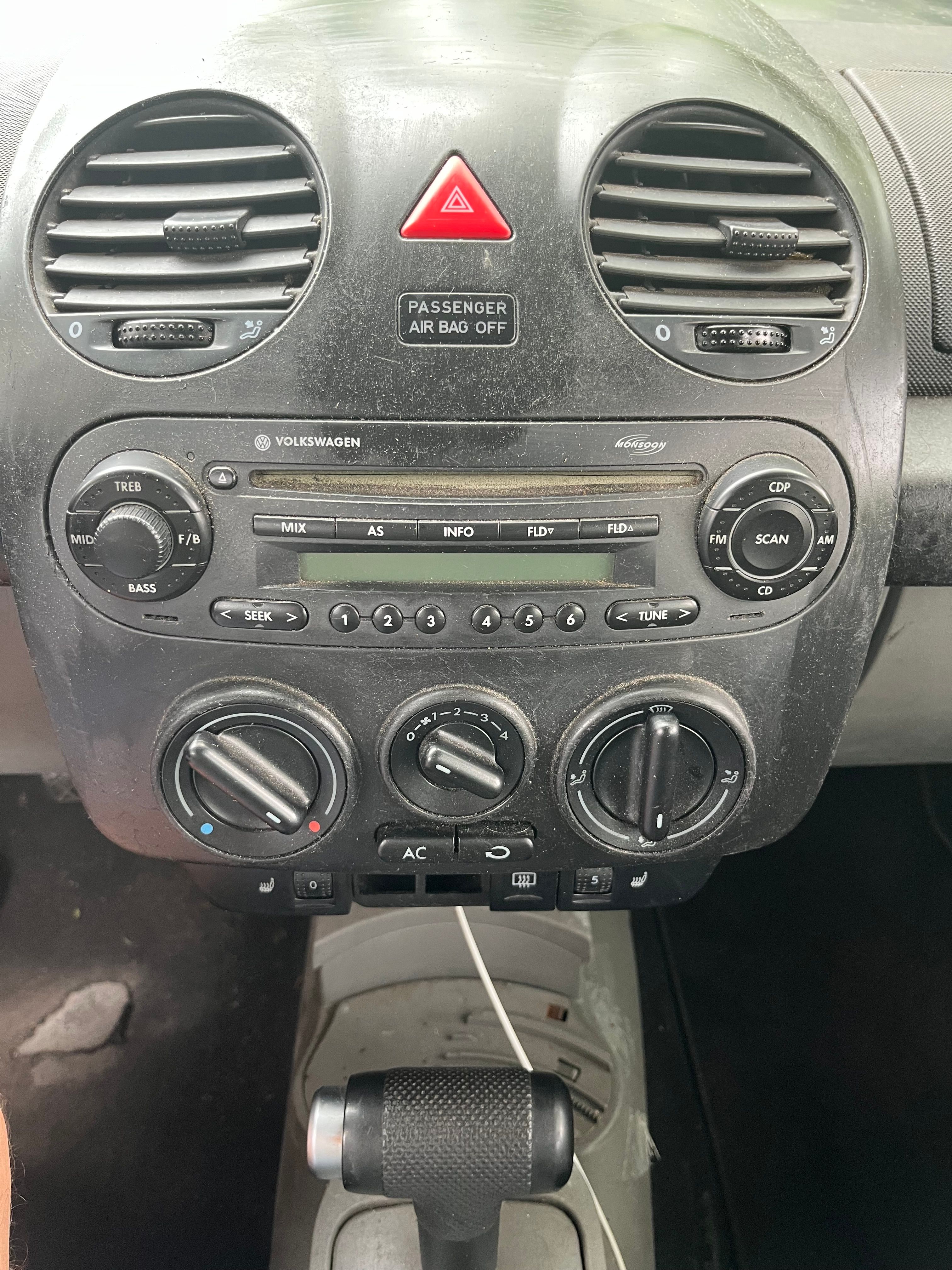 Used 2005 Volkswagen Beetle GLS FWD image 5