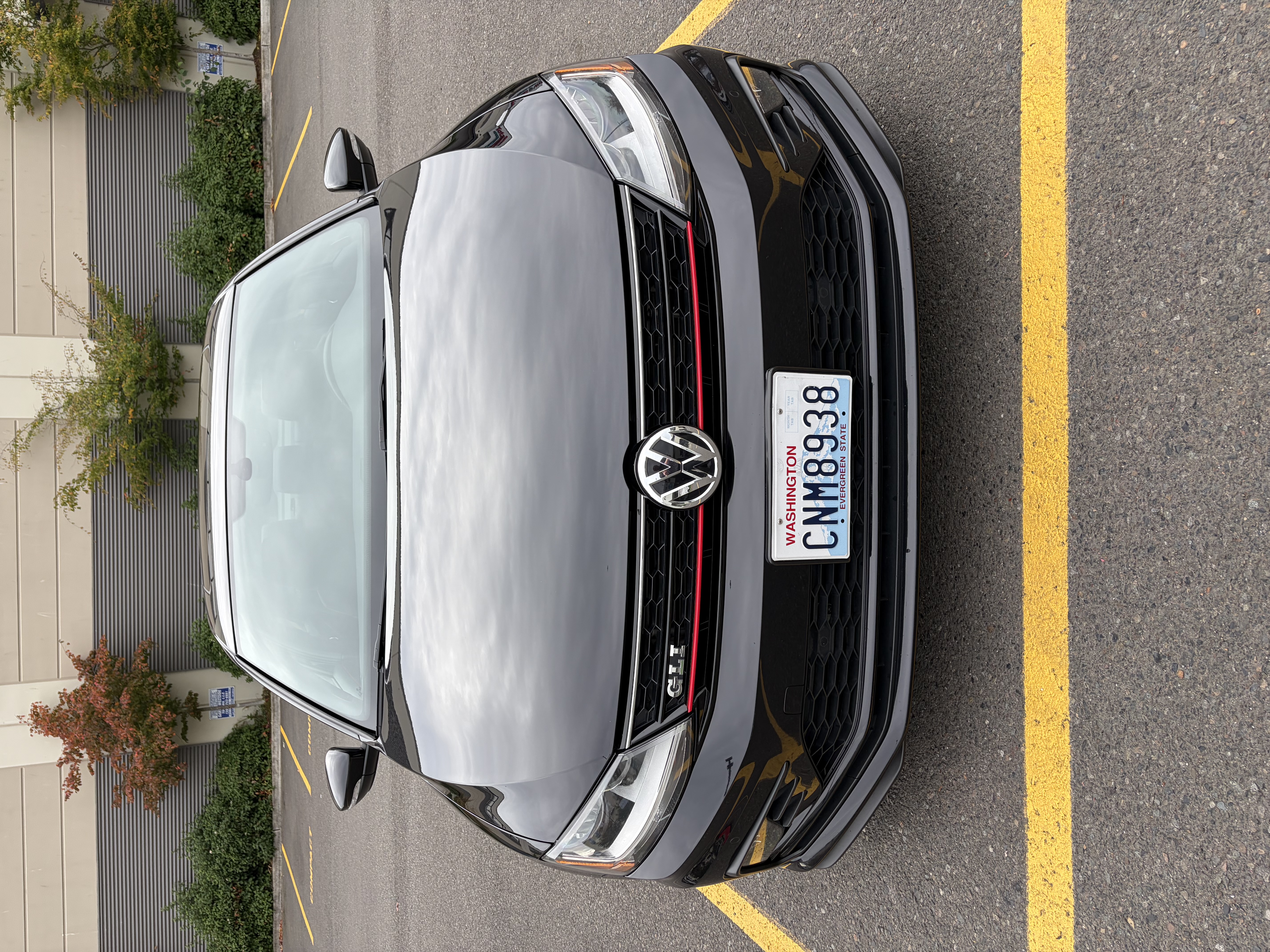 Used 2017 Volkswagen Jetta GLI FWD image 2