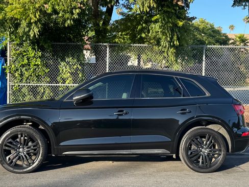 Used 2018 Audi Q5 2.0T Premium Plus w/ Premium Plus Package AWD/4WD image 4