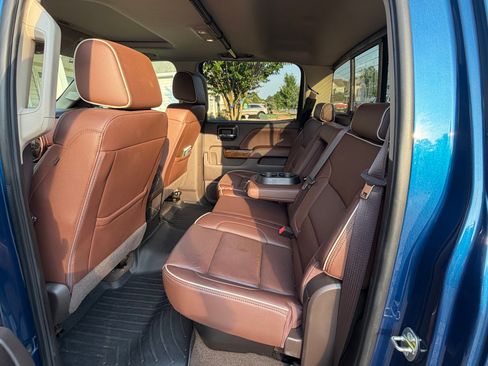 Used 2018 Chevrolet Silverado 2500 High Country AWD/4WD image 5