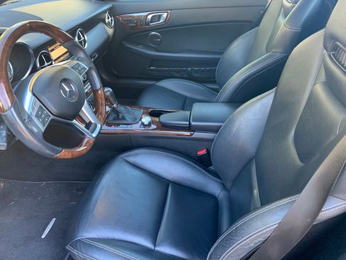 Used 2012 Mercedes-Benz SLK 350 image 18