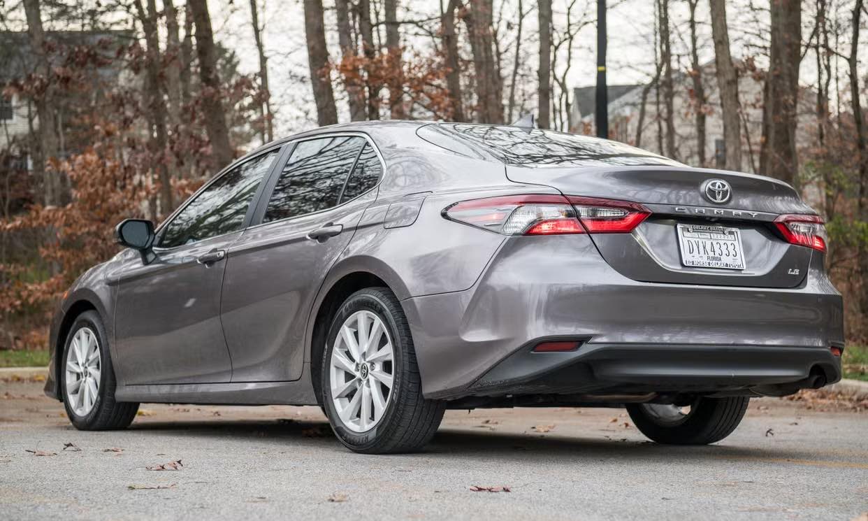 Used 2024 Toyota Camry LE w/ Convenience Package FWD image 6