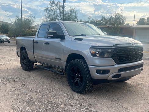 Used 2022 RAM 1500 Big Horn w/ Night Edition image 4