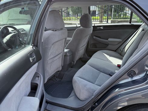 Used 2005 Honda Accord LX image 9