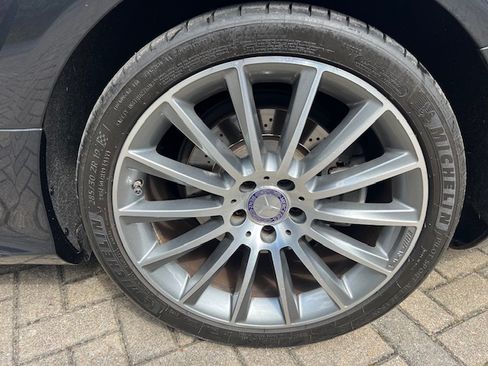 Used 2017 Mercedes-Benz SL 550 image 21