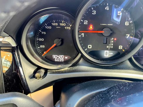 Used 2020 Porsche Macan image 5