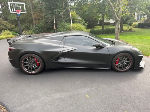 Used 2023 Chevrolet Corvette Stingray Premium Conv w/ Z51 Performance Package RWD image 5