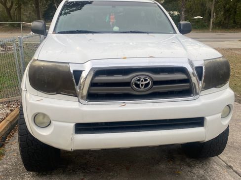 Used 2010 Toyota Tacoma PreRunner image 11