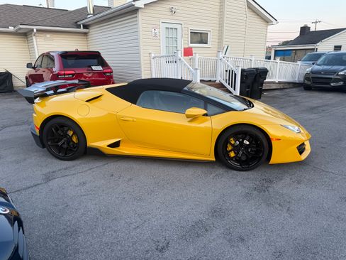 Used 2017 Lamborghini Huracan LP 580-2 RWD image 9