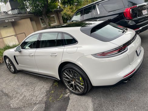 Used 2019 Porsche Panamera 4 image 6
