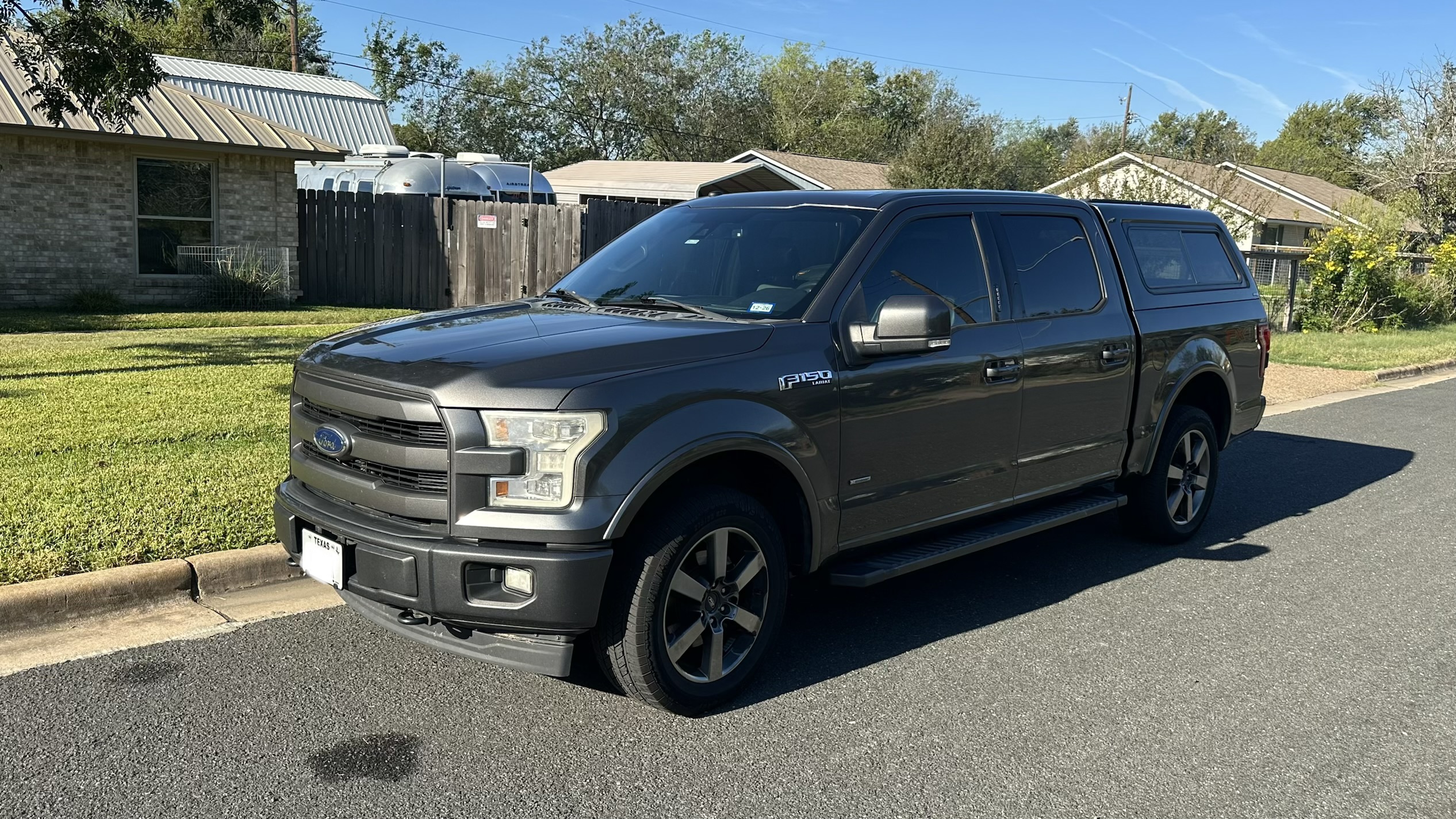 Used 2017 Ford F150 Lariat w/ Equipment Group 502A Luxury AWD/4WD image 5