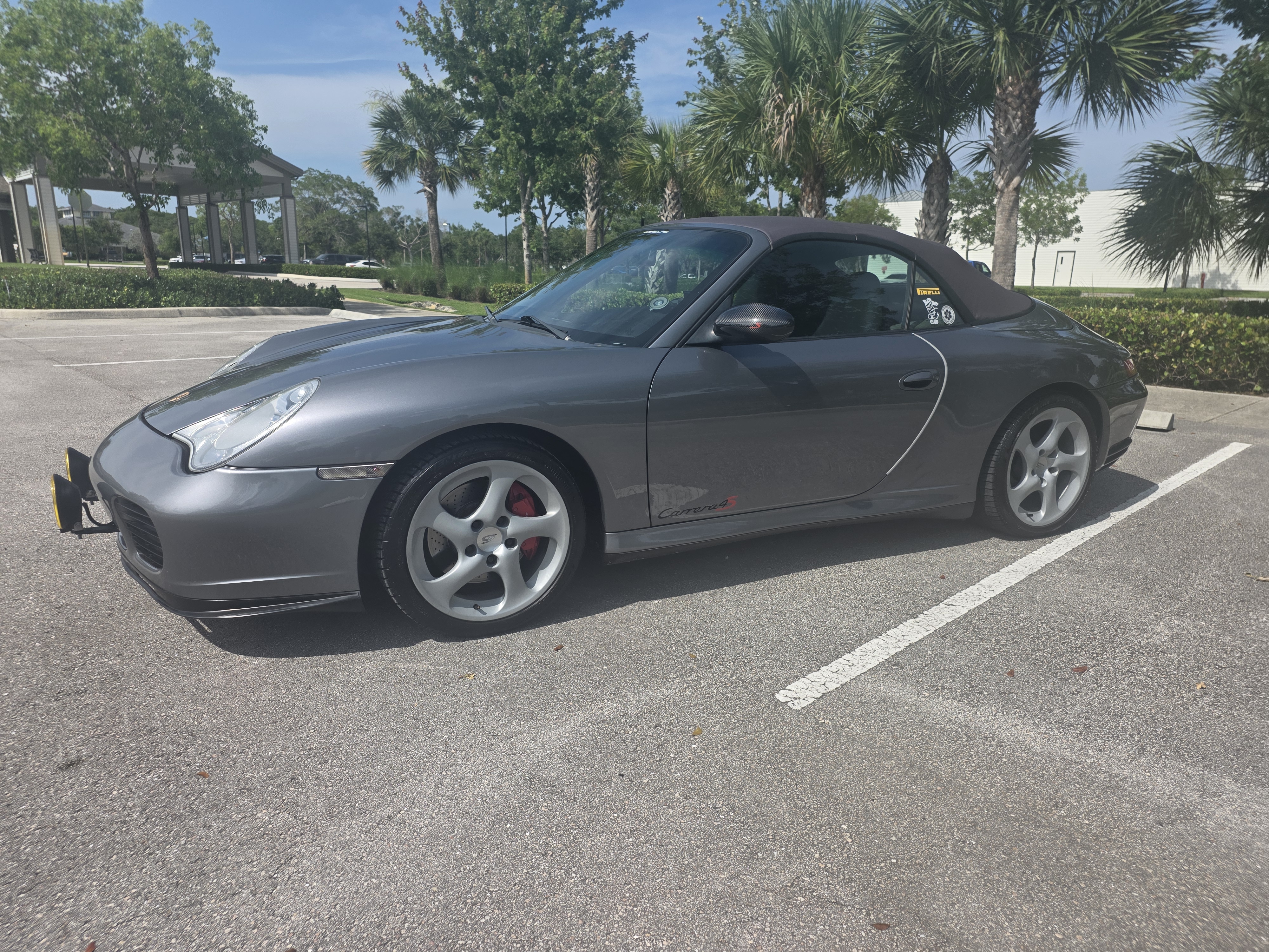Used 2004 Porsche 911 Carrera 4S AWD/4WD image 2