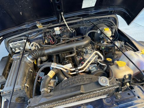 Used 2004 Jeep Wrangler Rubicon image 5