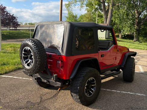 Used 2004 Jeep Wrangler Rubicon AWD/4WD image 6