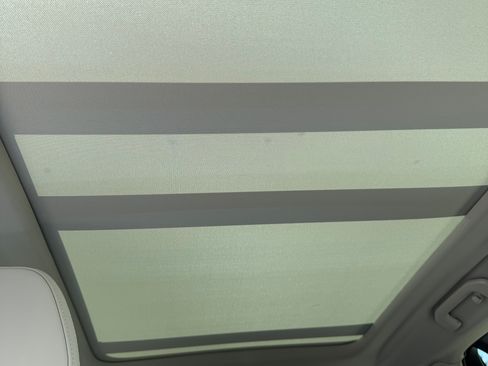 Used 2024 Volvo V60 B5 Cross Country Ultimate w/ Climate Package image 8