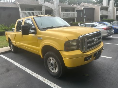 Used 2006 Ford F250 Lariat AWD/4WD image 4