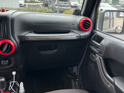 Used 2014 Jeep Wrangler Unlimited Sport w/ Quick Order Package 24S image 15