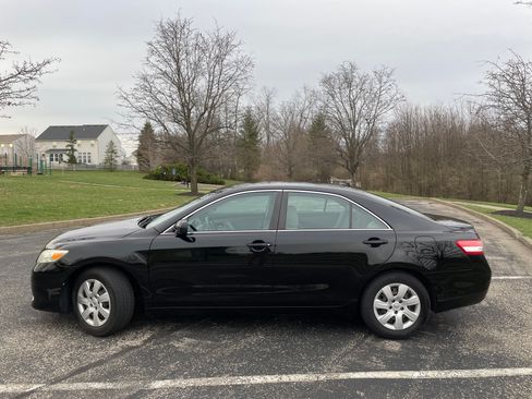 Used 2011 Toyota Camry LE image 5
