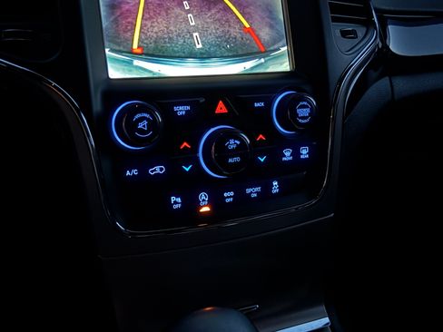 Used 2016 Jeep Grand Cherokee Laredo 75th Anniversary image 10