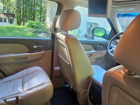 Used 2014 Chevrolet Tahoe LTZ image 15