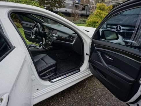Used 2013 BMW 535i Sedan image 4