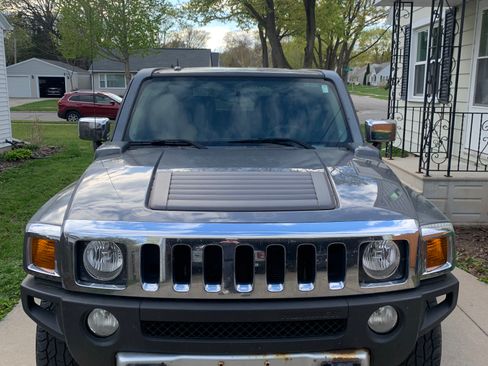 Used 2008 HUMMER H3 w/ Chrome Appearance Package AWD/4WD image 5
