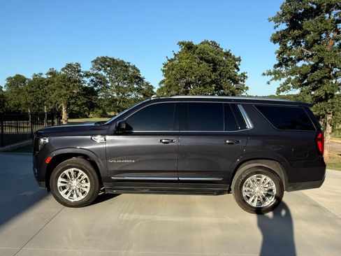 Used 2024 GMC Yukon SLT w/ SLT Luxury Package RWD image 6