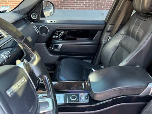 Used 2019 Land Rover Range Rover Supercharged image 18