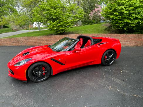 Used 2015 Chevrolet Corvette Stingray Coupe w/ 3LT Preferred Equipment Group image 15
