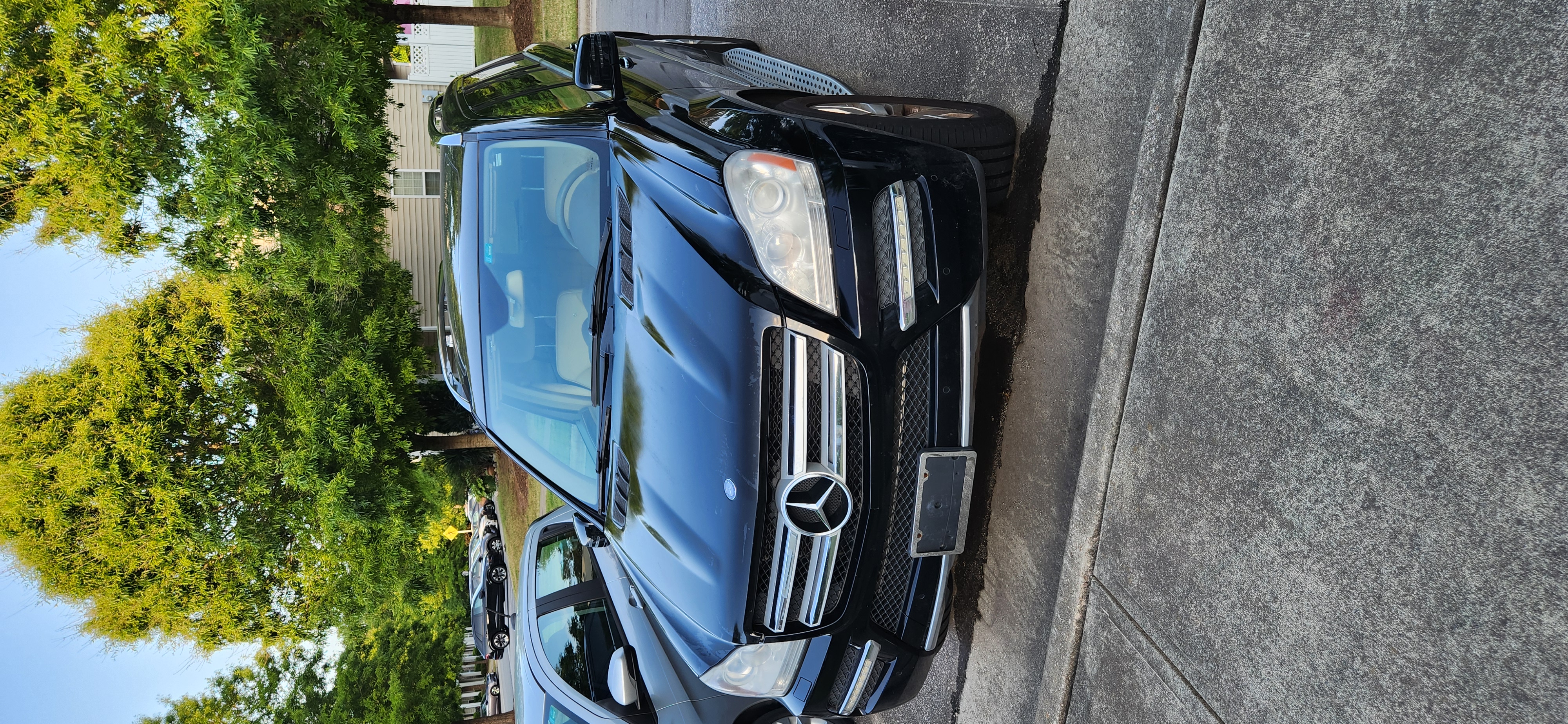 Used 2012 Mercedes-Benz GL 450 4MATIC image 1