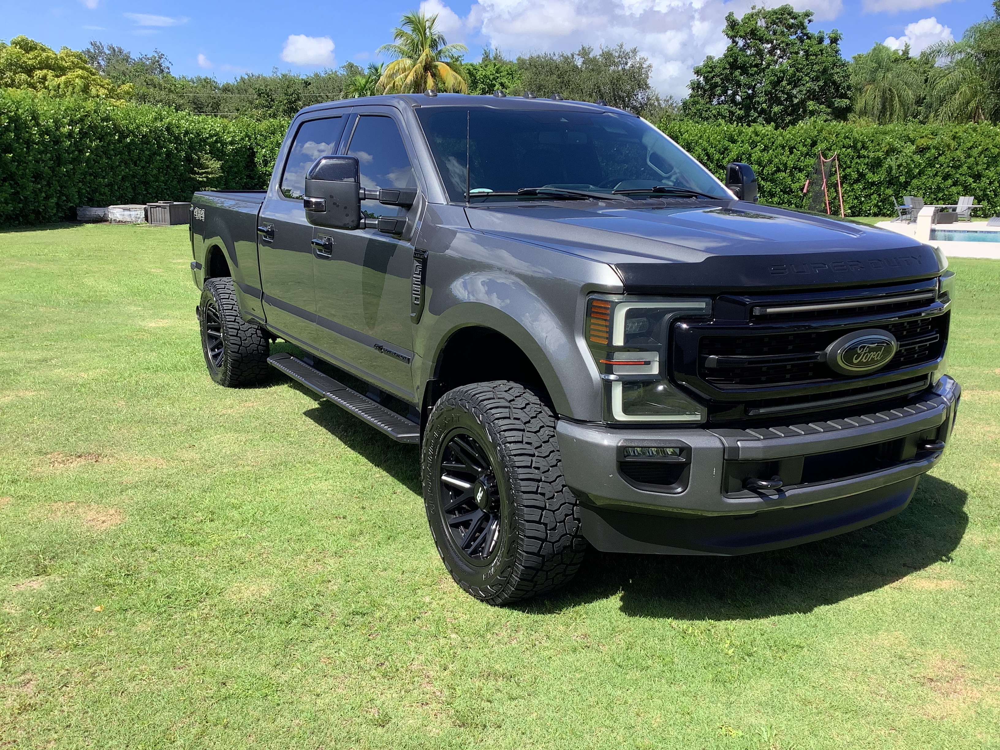 Used 2022 Ford F250 Lariat w/ Black Appearance Package AWD/4WD image 10