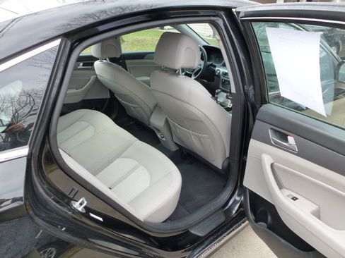 Used 2017 Hyundai Sonata SE image 19