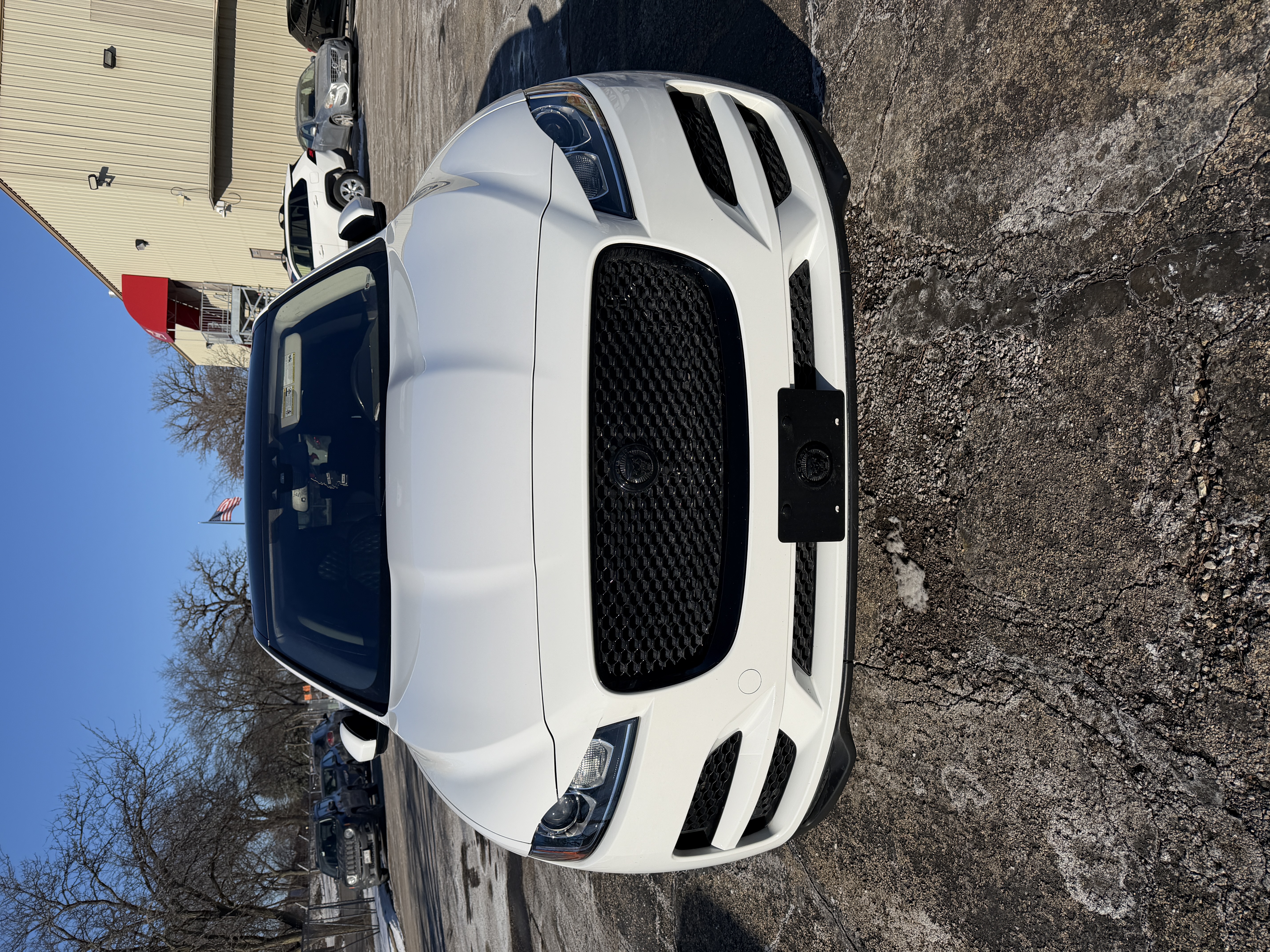 Used 2017 Jaguar F-PACE Premium AWD/4WD image 2