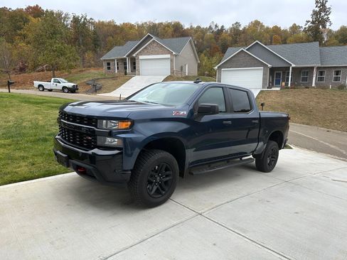 Used 2021 Chevrolet Silverado 1500 Custom Trail Boss image 2